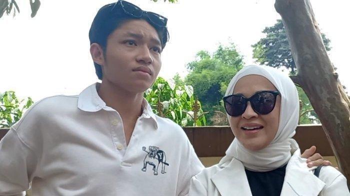 Okie Agustina malu ubek-ubek dompet Kiesha Alvaro setelah bercerai dari Gunawan Dwi Cahyo