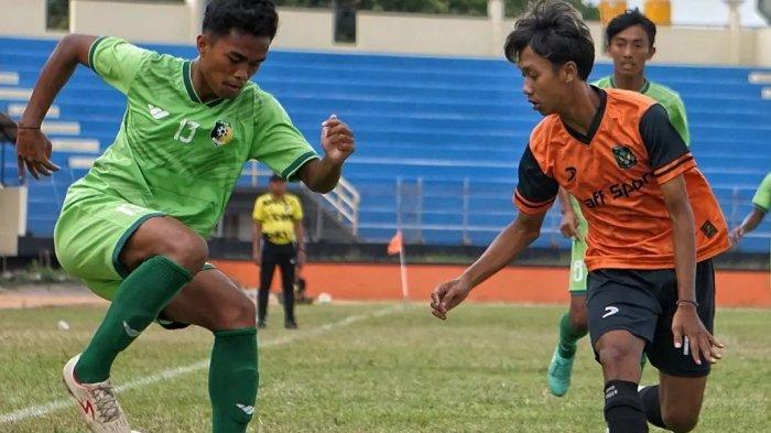 PSM Madiun saat uji coba melawan Persekama Kabupaten Madiun di Stadion Wilis Kota Madiun