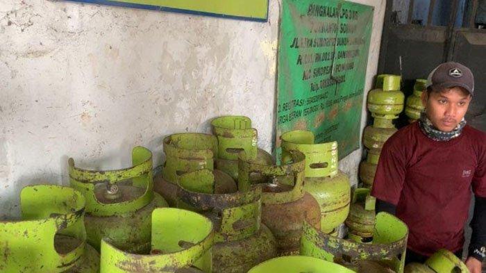 Pangkalan elpiji 3 kg di Ponorogo.