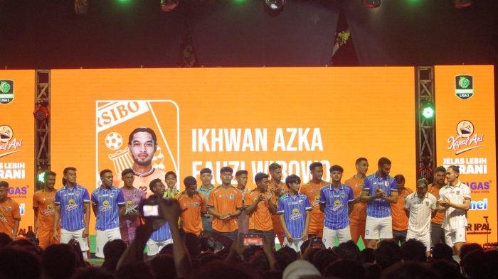 Para Pemain Persibo Bojonegoro saat dilaunching, Rabu (4/9/2024) malam.