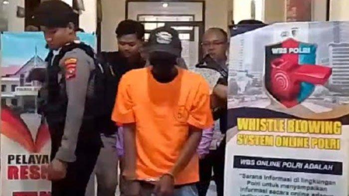 Para tersangka diihadirkan saat press rilis di Mapolres Situbondo, Rabu (20/12/2023).