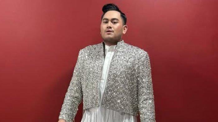 MONOTON MENDUDA - Pedangdut King Nassar akui hidupnya monoton selama 10 tahun menduda. Kini pamer pacar baru.