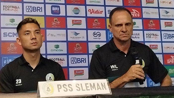 Pelatih PSS Sleman, Wagner Lopes dan pemain PSS Sleman, Kim Kurniawan saat jumpa pers jelang laga menghadapi Persebaya di Stadion GBT.