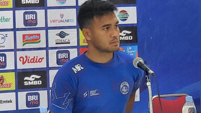 Pemain Arema FC, M Rafli saat hadir dalam jumpa pers sebelum pertandingan PSS Sleman vs Arema FC pada Minggu (14/4/2024).