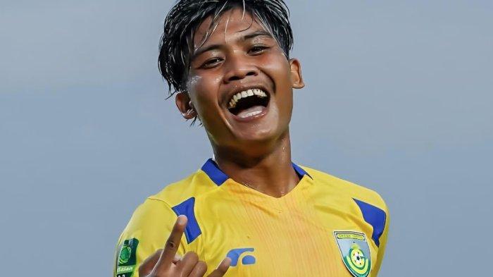 PEMAIN GU HENGKANG - Pemain Gresik United, Dicky Kurniawan hengkang menuju tim Liga 1 musim depan.