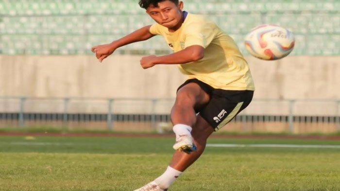 Pemain Gresik United saat berlatih musim lalu.