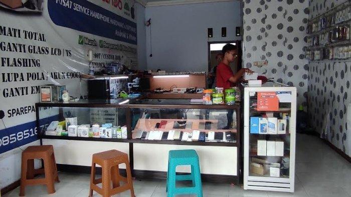 DIBAYAR PAKAI KERTAS - Foto ilustrasi untuk berita penjaga konter HP di Palembang dibayar pakai kertas kosong usai ada pelanggan minta top up Gopay Rp 15 juta.