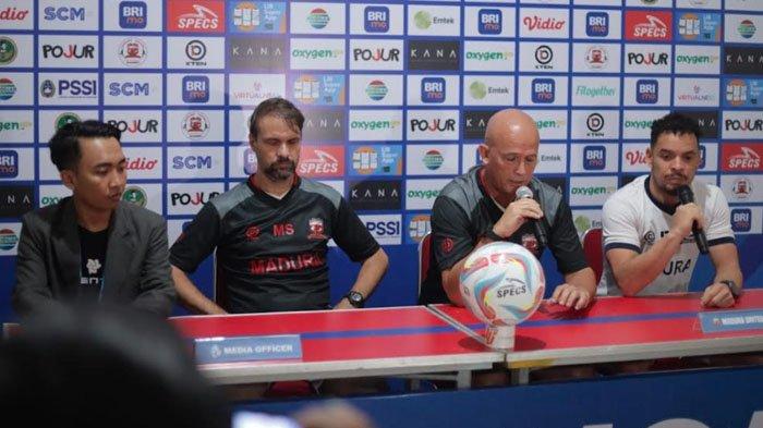 Penyerang Madura United, Lulinha saat konferensi pers usai laga Madura United vs Persija Jakarta di Stadion Gelora Bangkalan (SGB) Madura, Minggu (13/8/2023) malam.