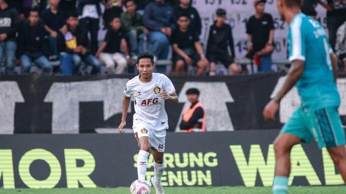 Manajemen Persik Kediri resmi melepas Evan Dimas di bursa transfer paruh musim Liga 1 Indonesia 2024/2025.