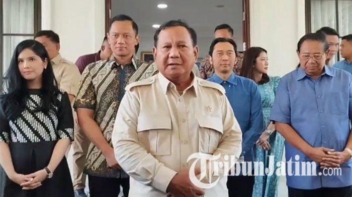 Calon Presiden, Prabowo Subianto menemui Presiden Republik Indonesia (RI) ke-6, Susilo Bambang Yudhoyono (SBY), di Pacitan, Jawa Timur, Sabtu (17/2/2024).