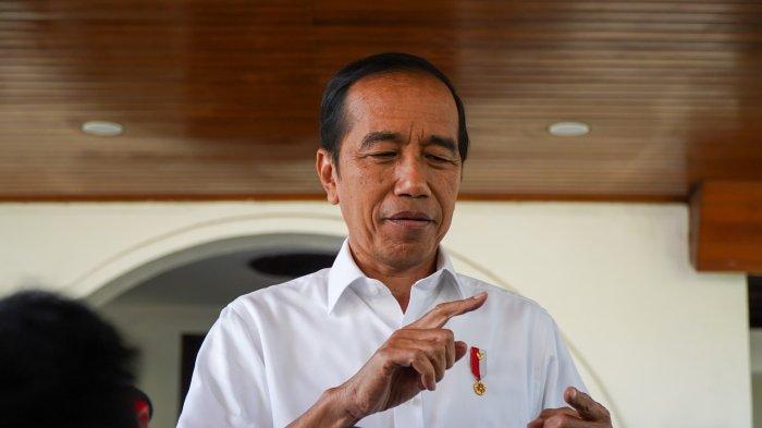 RABU PAHING - Presiden ke-7 RI, Joko Widodo alias Jokowi. Pakar telematika Roy Suryo singgung pelaporan Jokowi soal ijazah palsu di hari rabu pahing.