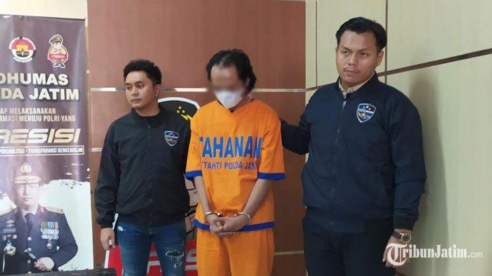 Pria berinisial AAS (34) warga asal Blimbing, Malang, ditangkap anggota Tim Siber Polda Jatim karena mengelola 280 website berisi video asusila anak-anak, sejak tahun 2020 silam, Kamis (6/6/2024).
