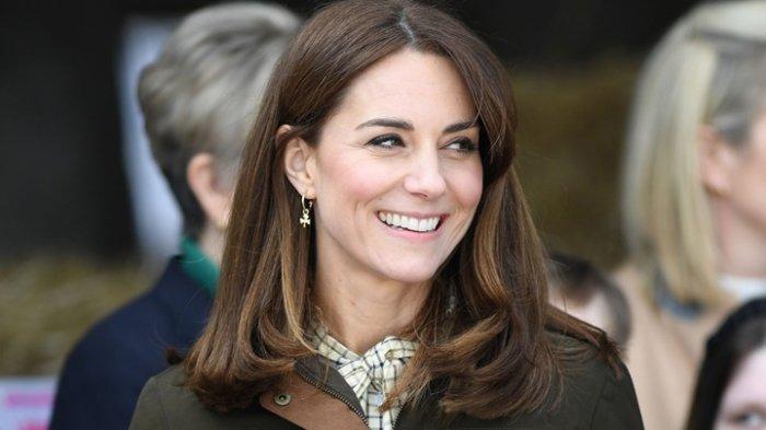 Salah satu rahasia diet sehat Kate Middleton adalah dengan membuat menu diet smoothies berbahan spirulina.