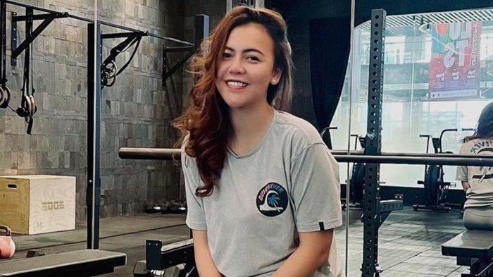 Ratu Rizky Nabila mengaku mengalami hal cukup mengerikan di dalam hidupnya. Bahkan gara-gara hal mengerikan itu, Ratu Rizky Nabila sampai memutuskan untuk membuka mata batin.