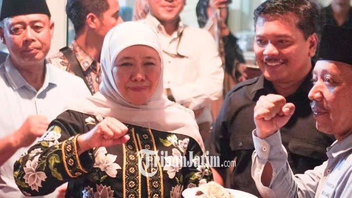 Ratusan anggota SPSI Jatim berkumpul di Kafe Executive milik Haji Ahmad Fauzi, di Pagerwojo, Sidoarjo, menyambut kehadiran Khofifah Indar Parawansa, Selasa (20/2/2024).