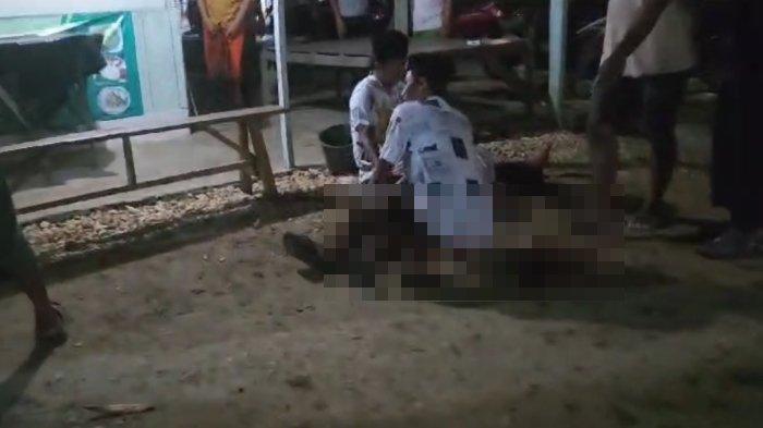CAROK - Rekaman video menampilkan tubuh tergeletak diduga korban carok massal di Bangkalan, Jumat (12/1/2024) malam. Kapolsek Tanjung Bumi, AKP Fery Riswantoro membenarkan perstiwa itu terjadi di Desa Bumi Anyar sekitar pukul 19.00 WIB
