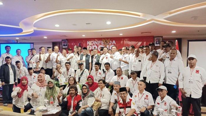 Relawan Pro-Jokowi (Projo) Jawa Timur memutuskan mendukung Bakal Calon Presiden (Bacapres) Prabowo Subianto pada Pemilihan Presiden (Pilpres) 2024 mendatang. Melalui Konferensi Daerah (Konferda), DPD Projo Jatim juga memutuskan nama Gibran Rakabuming Raka sebagai Bakal Calon Wakil Presiden (Bacawapres) yang akan didukung relawan ini. 