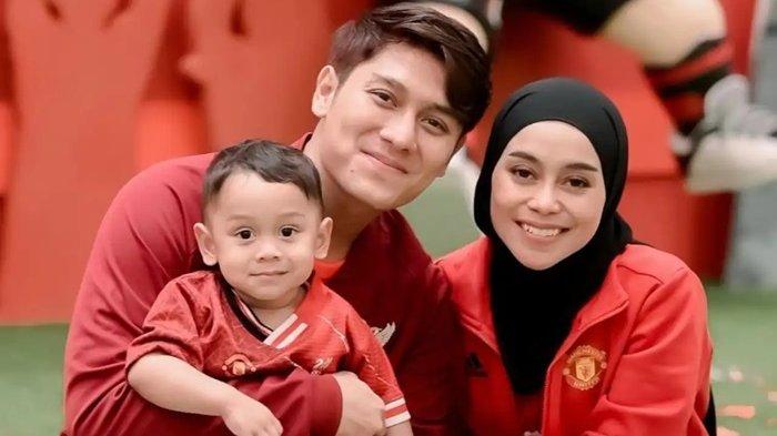 Rizky Billar dan Lesti Kejora mengganti nama Baby L menjadi Muhammad Levian Al Fatih Billar. Ia sempat menyinggung soal perbedaan selera antara dirinya dan Lesti Kejora hingga mengingatkan sang putra soal kesehatan mental.