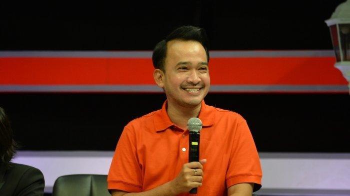 PELAJARI ISLAM - Foto arsip presenter kondang Ruben Onsu, 2021. Ruben mengaku sudah mempelajari islam sejak 4 tahun sebelum mengumumkan jadi mualaf pada 31 Maret 2025.