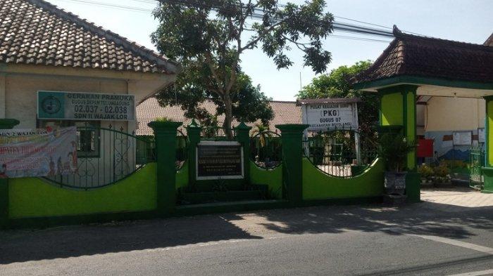 SDN 2 Wajak Lor yang akan dibongkar untuk lahan parkir Masjid Jami’ Agung Wajak, Sabtu, (16/12/2023).