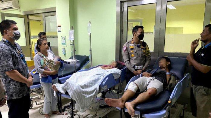 Satu keluarga korban kecelakaan di Jalan Raya Bendosari, Kecamatan Ngantru, salah satunya bayi 21 hari.