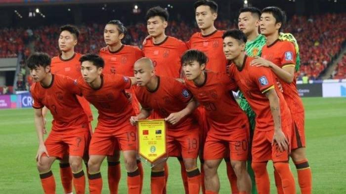 SKUAD CHINA - Starting XI Timnas China ketika menghadapi Australia pada matchday ke-8 ronde 3 Kualifikasi Piala Dunia 2026 zona Asia di Stadion Olimpiade Changzhou, 25 Maret 2025.