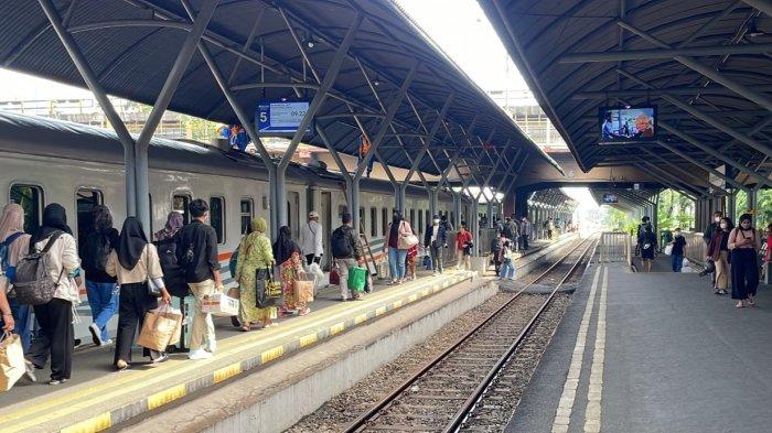 18 790 Orang Bepergian Gunakan Kereta Api Di Daop 8 Surabaya Saat Libur
