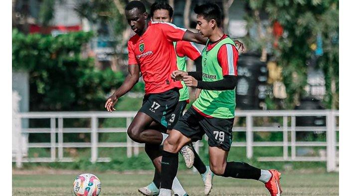 Striker asing Persebaya Surabaya, Flavio Silva saat menjalani latihan bersama tim jelang menghadapi Persita Tangerang, pada pekan ke-4 Liga 1 2024/2025, Sabtu (14/9/2024) mendatang.