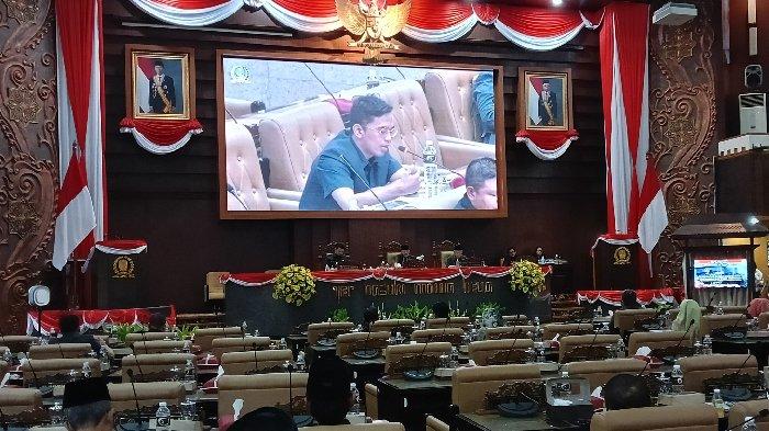 Suasana Rapat paripurna DPRD Jatim, Senin (11/9/2023)