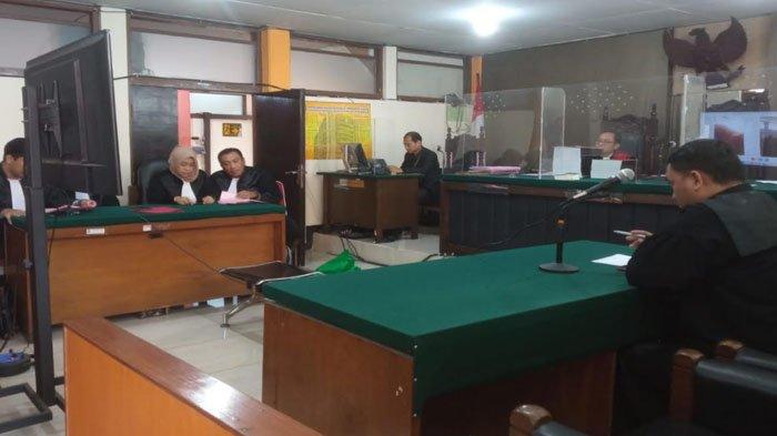 Suasana jalannya sidang terdakwa TPPU yang merupakan jaringan gembong narkoba Fredy Pratama yang digelar di PN Malang pada Rabu (22/11/2023) lalu.