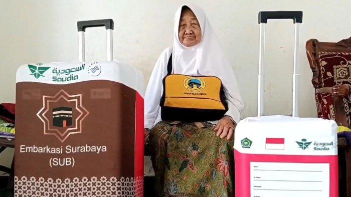 TUKANG PIJAT HAJI - Supinah seorang tukang pijat jadi calon jemaah haji tertua di Gresik. Berprofesi sebagai tukang pijat.