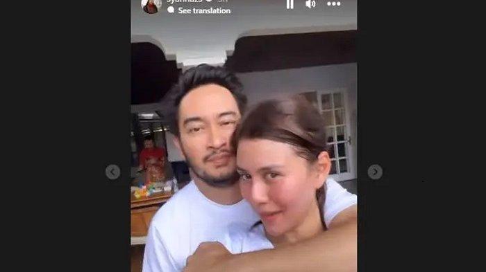 Syahnaz Sadiqah pamer kemesraan lagi dengan sang suami Jeje Govinda seraya ungkap satu hal yang dirindukan olehnya.