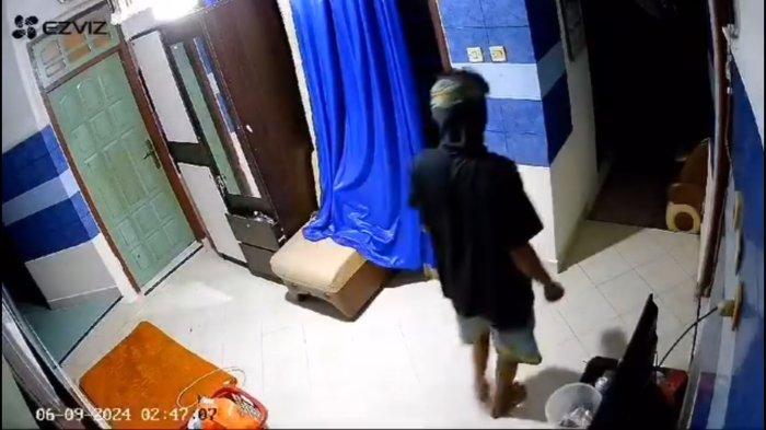 Video Rekaman CCTV Pria Pakai Penutup Kepala Masuk Kamar Wanita di Banyuwangi, Lakukan Kekerasan