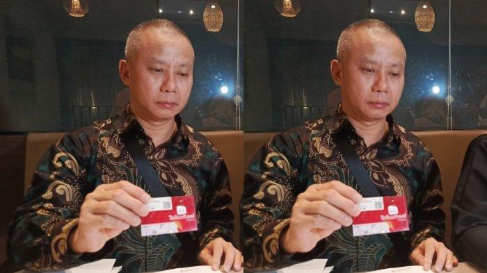 PRIA GUGAT PROVIDER - Seorang warga, Sucianto terpaksa menggugat ke PT Telkomsel ke Pengadilan Negeri Makassar karena telah membeli kartu cantik seharga Rp 10.670.000, namun sudah digunakan oleh orang lain sejak 2 tahun lalu. Kini minta ganti rugi.