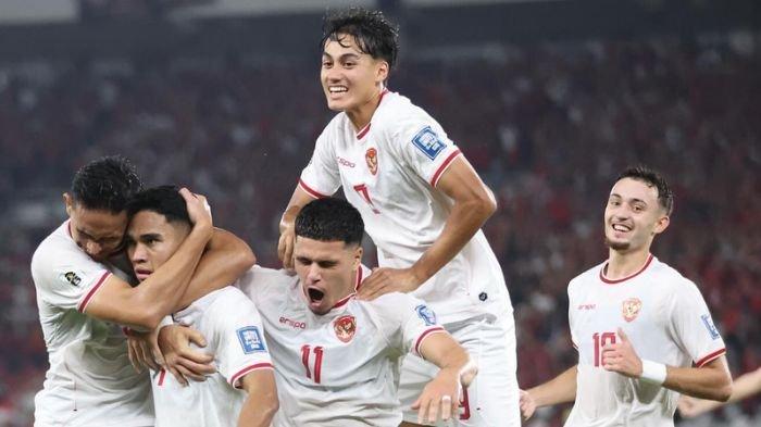 Marselino Ferdinan dan skuad Timnas Indonesia saat selebrasi setelah menjebol gawang Arab Saudi