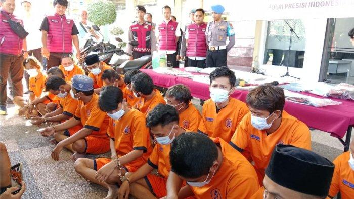 Polisi Banyuwangi Ciduk 2 Pelaku Narkoba di Rumah, Sita 2 Kg Sabu-Sabu, Diduga Jaringan Ibu Kota