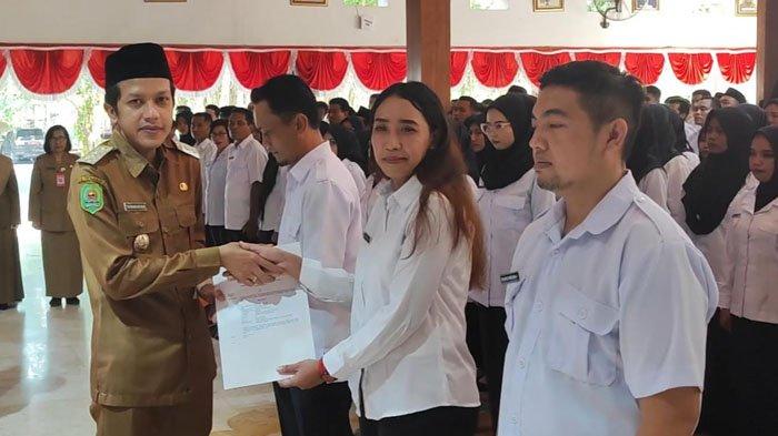 Wakil Bupati Trenggalek, Syah Muhammad Natanegara Melantik 538 PPPK di Pendopo Manggala Praja Nugraha