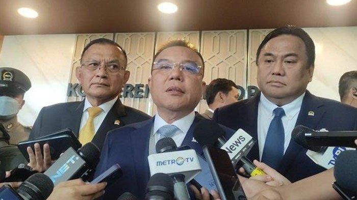 Wakil Ketua DPR RI Sufmi Dasco Ahmad saat ditemui awak media di Gedung Nusantara II, Kompleks Parlemen, Senayan, Jakarta, Kamis (22/8/2024). Dasco menegaskan DPR tidak akan merevisi UU Pilkada sehingga akan tetap menggunakan putusan MK.