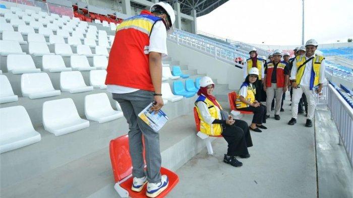 Wakil Menteri Pekerjaan Umum (PU) Diana Kusumastuti melakukan peninjauan ke Stadion Kanjuruhan, kemarin Sabtu (28/12/2024)