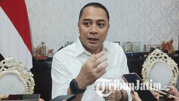 BERI PENJELASAN - Wali Kota Surabaya Eri Cahyadi memastikan intervensi pendidikan karakter anak tetap menjadi prioritas Pemkot Surabaya saat ini. 