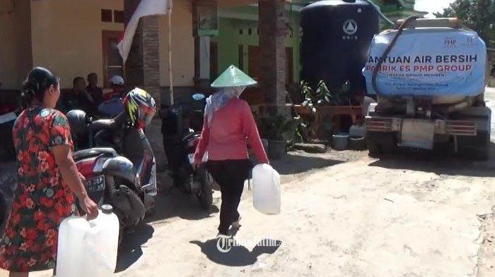 Warga Dusun Dungus, Desa Karangpatihan, Kecamatan Pulung, Kabupaten Ponorogo bisa lega. Lantaran bantuan air bersih datang.