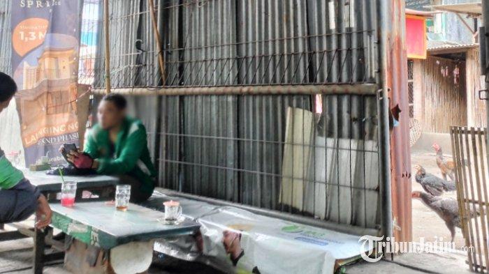 Warung kopi samping Kampus Narotama yang diduga tempat 3 korban menenggak miras