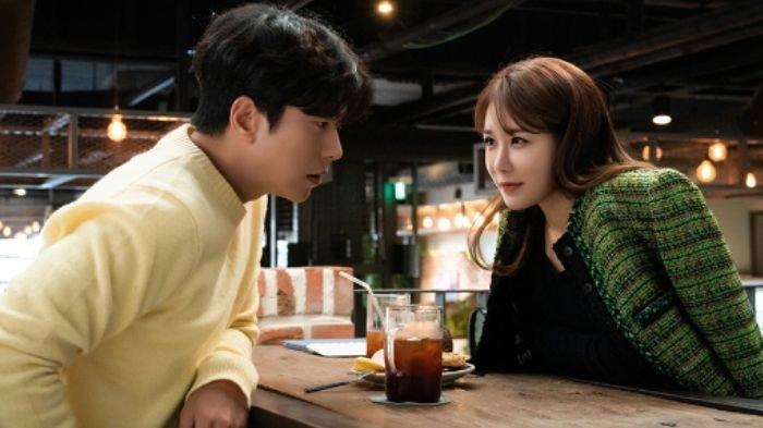 Yoo In Na dan Yoon Hyun Min dalam drama Korea terbaru berjudul Bora! Deborah.
