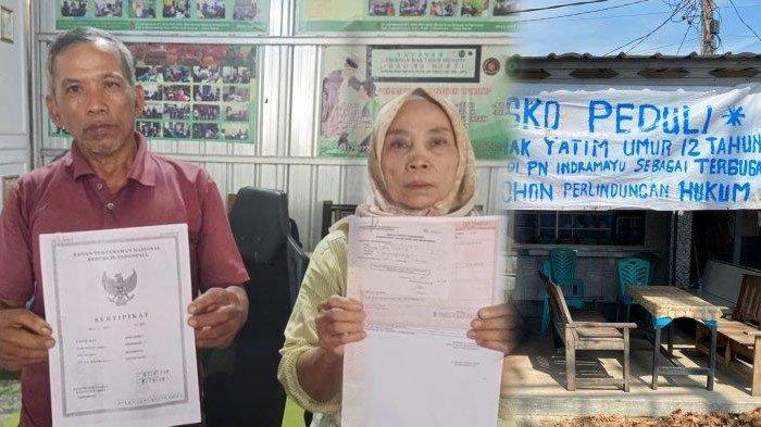 KAKEK GUGAT CUCU - Kakek dan nenek, Kadi dan Narti, di Kantor LBH Dharma Bakti Indramayu, Selasa, 8 Juli 2025, memperlihatkan surat pernyataan mengosongkan tanah. Kondisi rumah yang digugat Kadi dan Narti kepada cucunya yang masih berusia 12 tahun, Zaki, di Desa Karangsong, Kecamatan/Kabupaten Indramayu, Senin (7/7/2025).