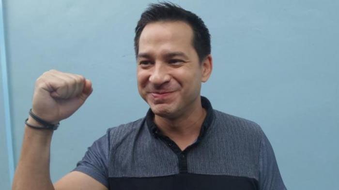 Ari Wibowo usai mengisi acara di studio Trans TV, Jakarta Selatan, Selasa (16/8/2016).