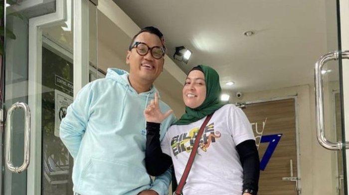 Uya Kuya dan Astrid, istrinya.