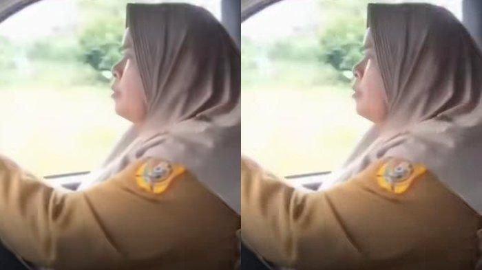 BIDAN SETIR AMBULANS - Bidan Doya Berutu menjadi sorotan usai nekat menyetir ambulans demi menyelamatkan ibu hamil dan anak yang dia kandung. Kini terkuak keberadaan sopir ambulans sehingga harus dikendarai bidan.