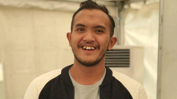 Caisar YKS atau Caisar Aditya Putra rajin melakukan live TikTok dalam jangka waktu yang lama demi bisa mendapatkan banyak gift.