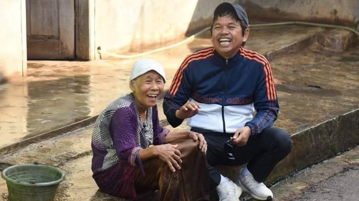 Dedi Mulyadi akhirnya berdamai dengan Mak Adis setelah anggota DPR itu dipukul dengan ember di Rawalele, Subang, Jawa Barat, Selasa (482020).