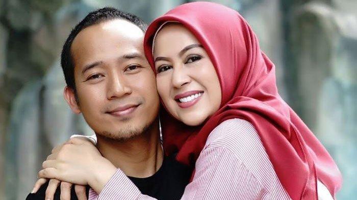 Denny Cagur dan istri, Santi
